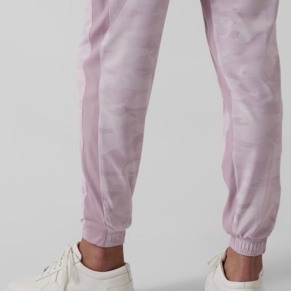 Athleta Brooklyn Lined Camo Jogger, NWT, Purple, size 12 - Picture 6 of 9